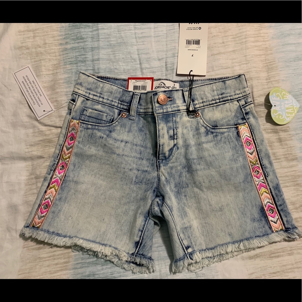 Little girls shorts - Picture 1 of 3